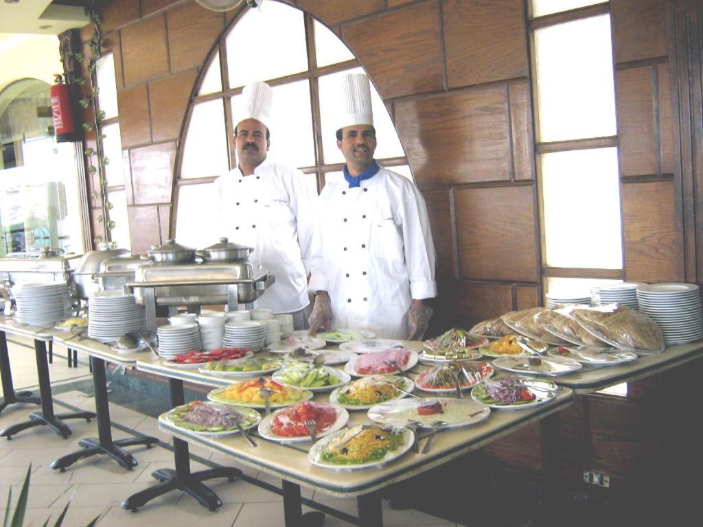 King Akhenaton Hotel 알 미니아 외부 사진